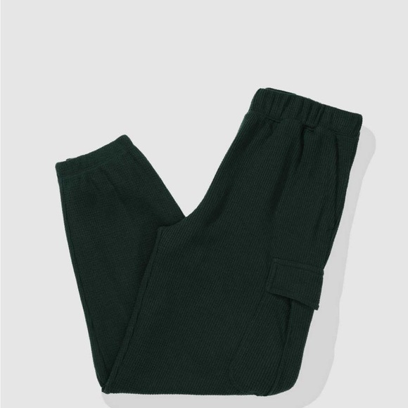 Aerie Traveler Waffle Cargo Jogger Pants in Forest Green. Size XS. Baggy Fit - Picture 2 of 12
